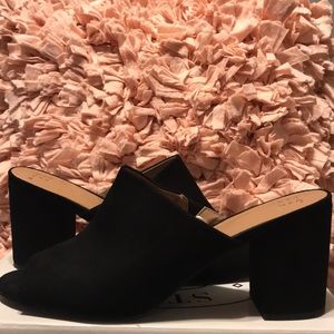 Chunky Open-toed Mules